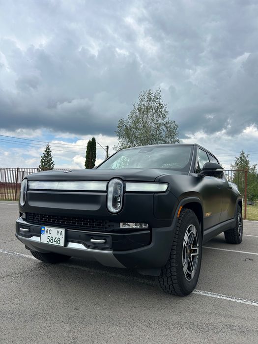 Продаю електромобіль RIVIAN R1T