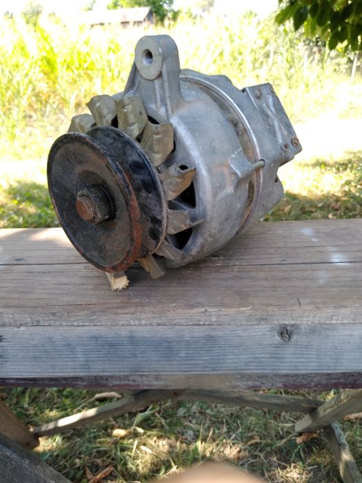 Генератор на авто ГАЗ