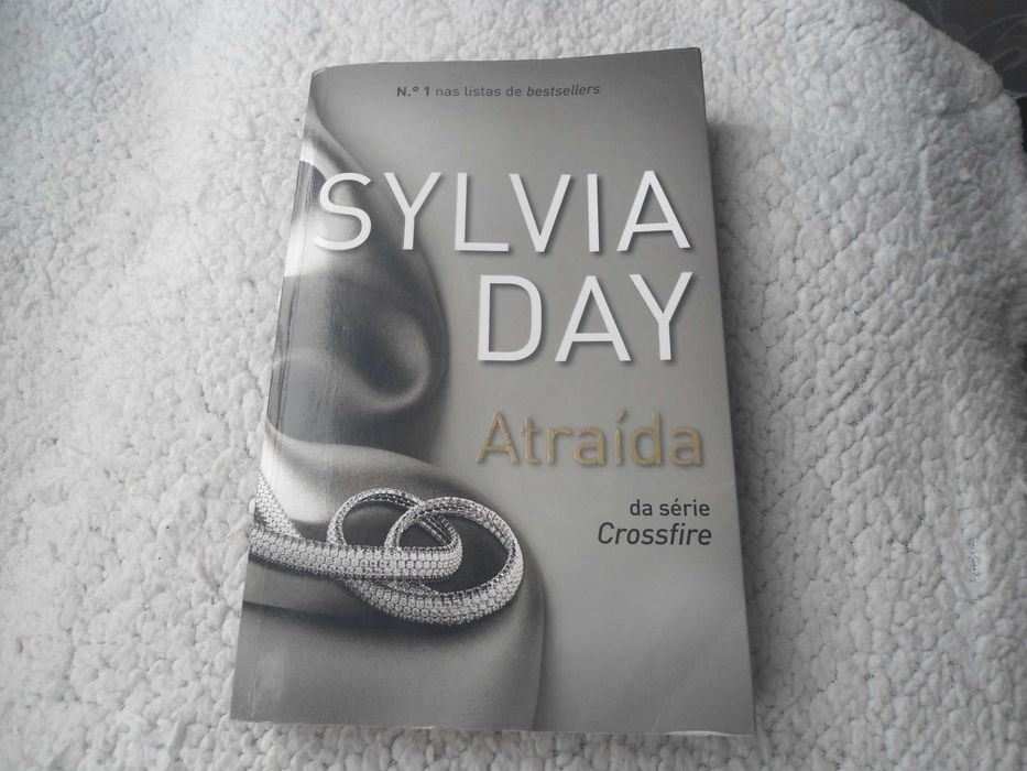 ATRAIDA por Sylvia Day (da série Crossfire)