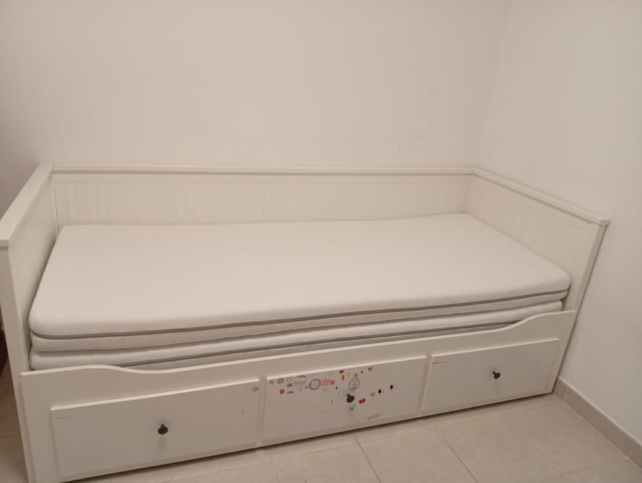Vendo cama extensível com colchões