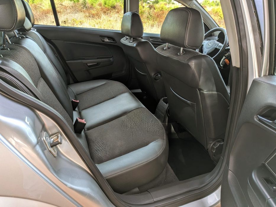 Opel Astra 1.7Cdti Cosmo (full extras)