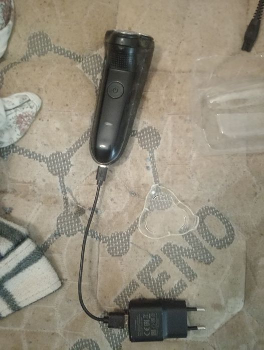 máquina cortar barba.