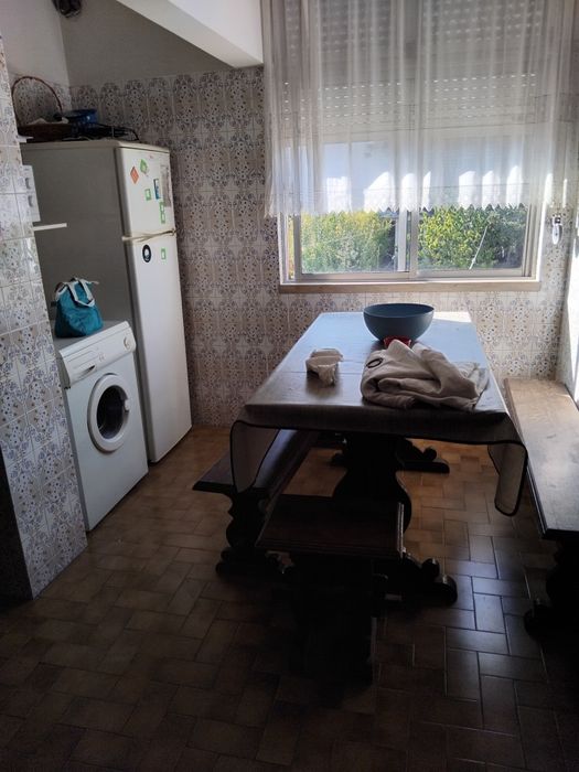 Arrenda- se quarto em  Coimbra