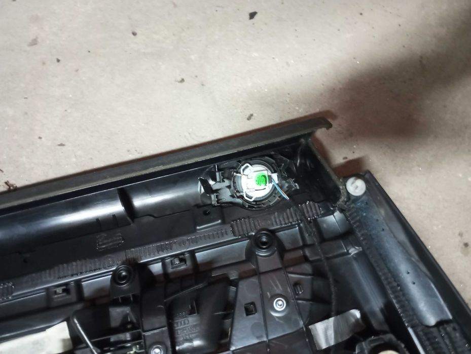 Par de Quartelas Traseiras Audi A4 B7 (2004-2008)