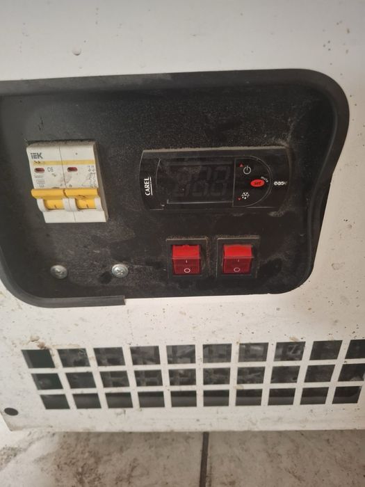 Холодильна вітрина