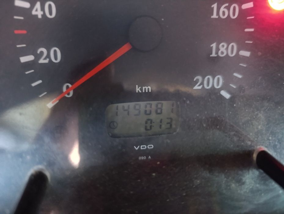 Ніссан Мікра 1.0