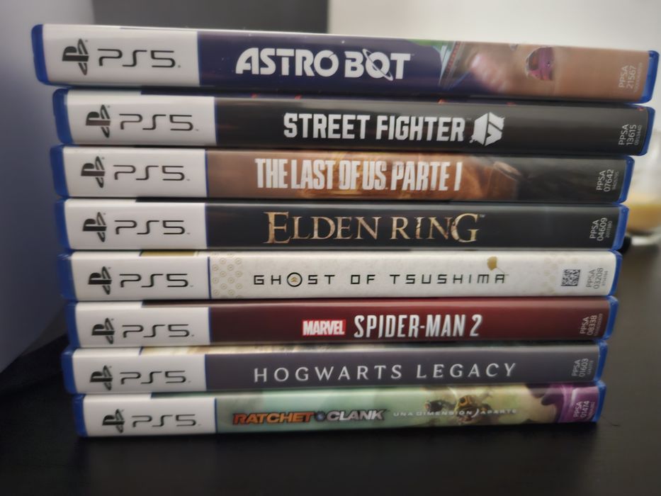 PS5 com leitor de disco + jogos