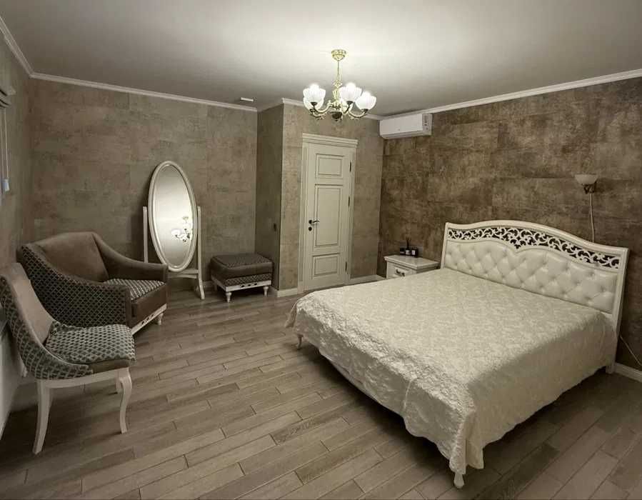Продам шикарний будинок пос. Кирова з ТОГРОМ!!