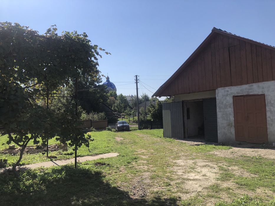 Продається будинок в центрі села Уличне