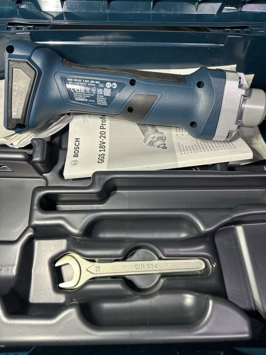 Акумуляторна пряма шліфувальна машина Bosch GGS 18 V-LI + L-BOXX