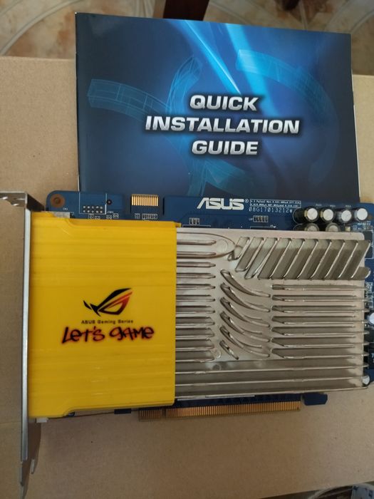 Блок питания,карта памяти компьютера.