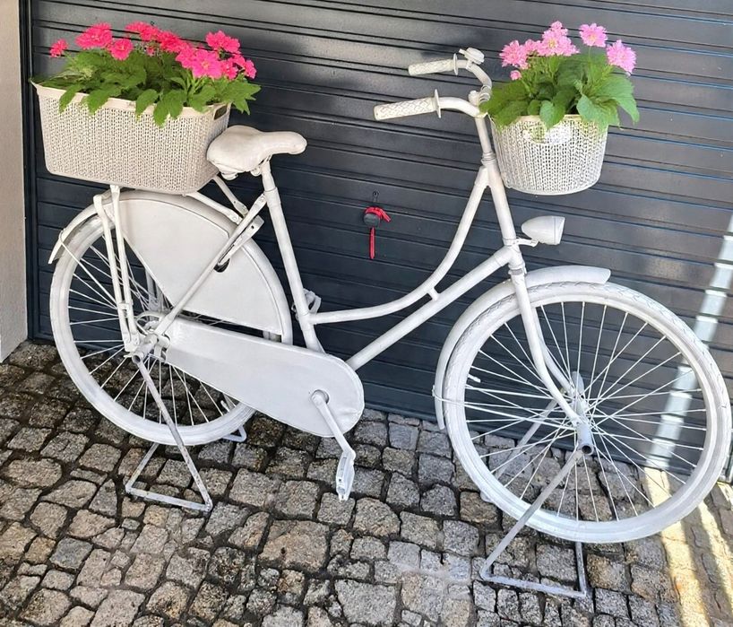 kwietnik rower  biały ozdoba
