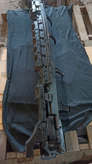 Задний усилитель бампера кіа карнавал 2021р