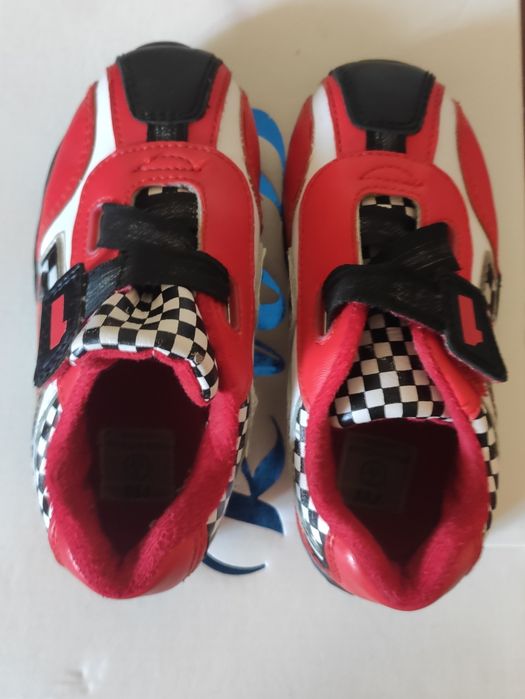 Buty z wyścigówką dla dzieci