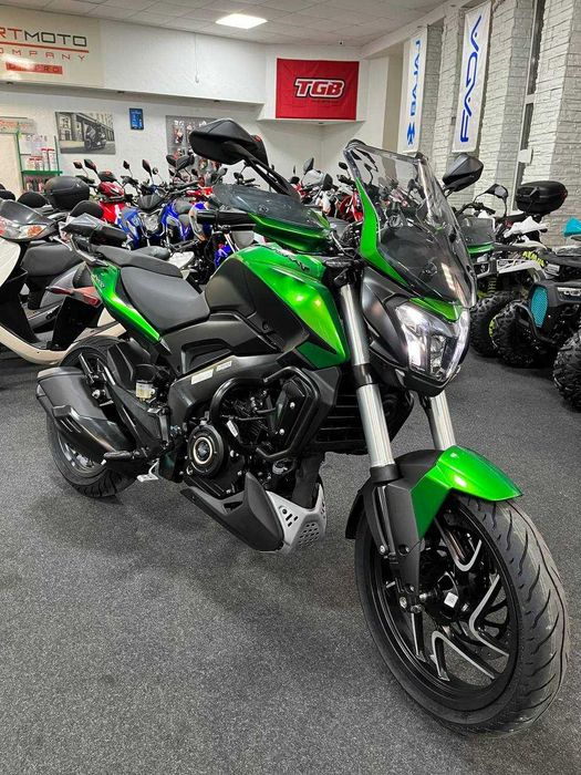 Мотоцикл Bajaj Dominar 400