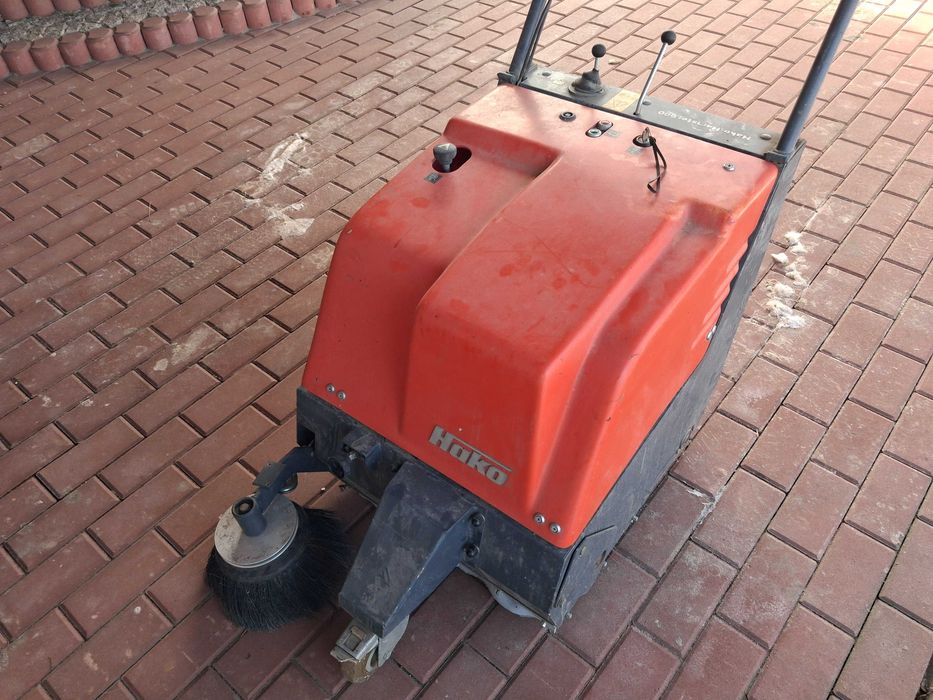 Zamiatarka akumulatorowa 12v Hako