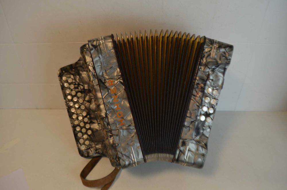Concertina Hohner Clube ||  VictoriaTonalidade. Do  N 298