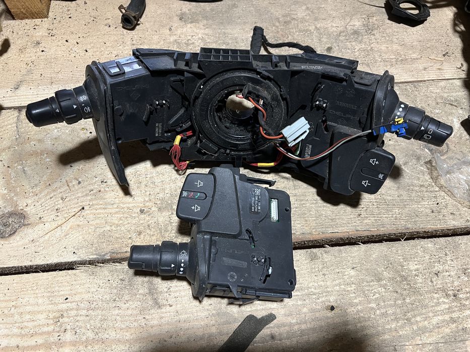 Переключатіль підрульовий стрикоза Renault Kangoo 2 Scenic 2 кенго 2