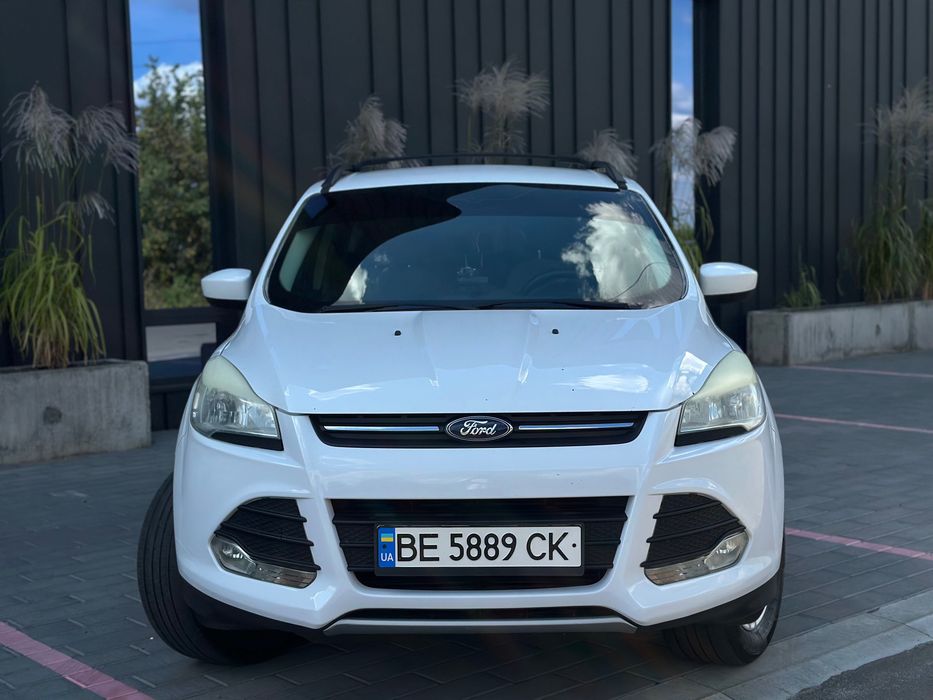 Автомобіль Ford Escape