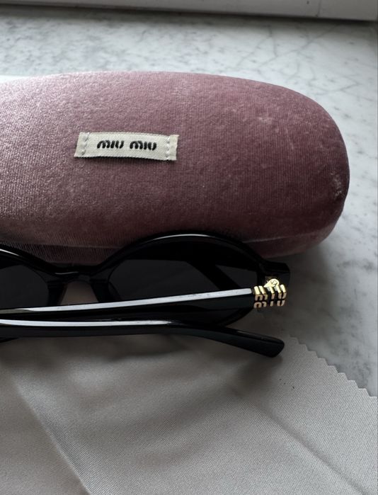 Okulary przeciwsłoneczne MiuMiu miu miu czarne okrągłe jajka modne