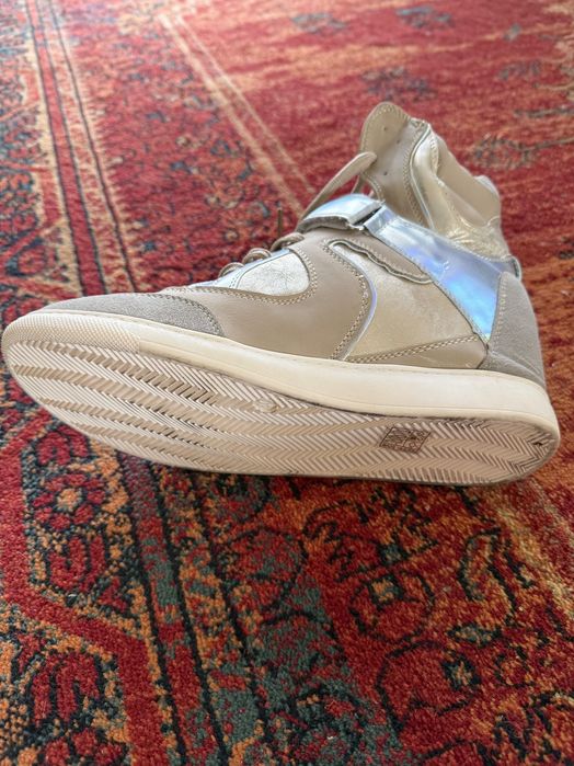Buty z ukrytą koturną 40
