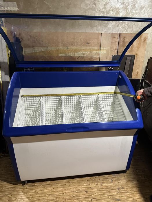 Морозильна вітрина