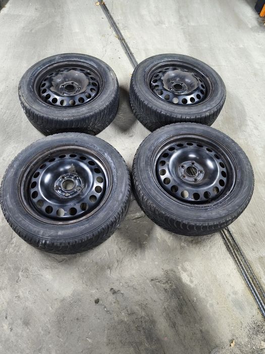 Felgi Opel Astra K 16 5x105 z oponami zimowymi Falken Euro