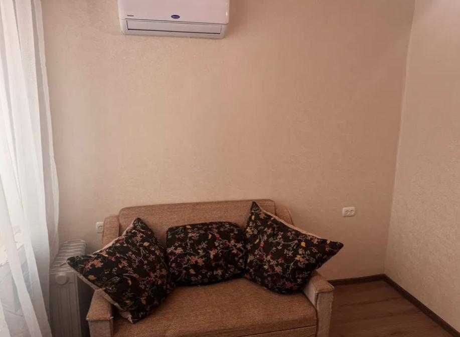 Комната с ремонтом + кухня, Капитана Кузнецова