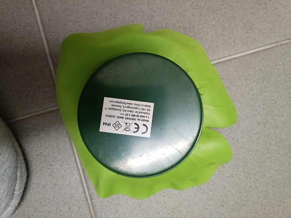 Nenúfar solar para lago