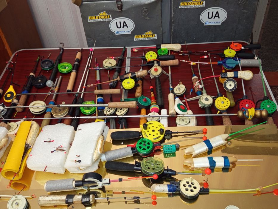 Продам зимние ящики удочки