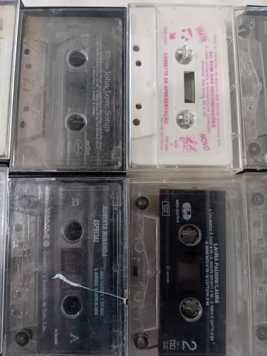 Conjunto de 24 Cassetes Diversas Sem Panfleto