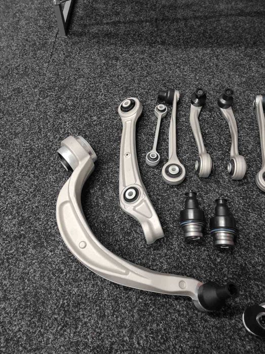 ричаг важіль тяга шарова ходова Audi Q5 A4 B8 a5 8R комплект ходової