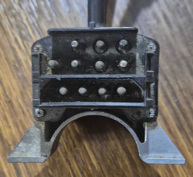 Przełącznik Manetka Świateł Wycieraczek FORD FIESTA MK1 (77-83r.)