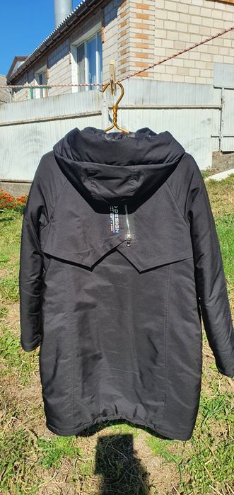 Зимове жіноче тепле пальто,б\у в хорошому стані,розмір 50-52