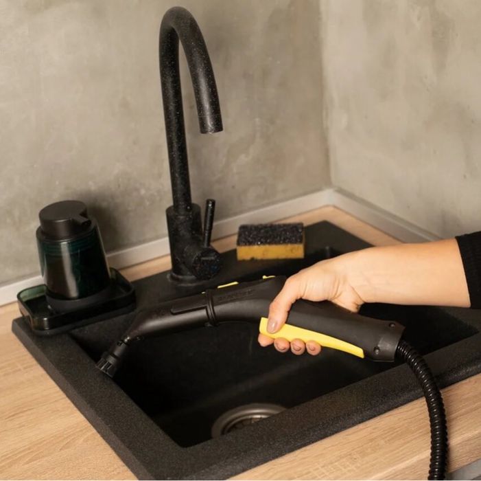 Оренда миючого пилососу і пароочисника karcher