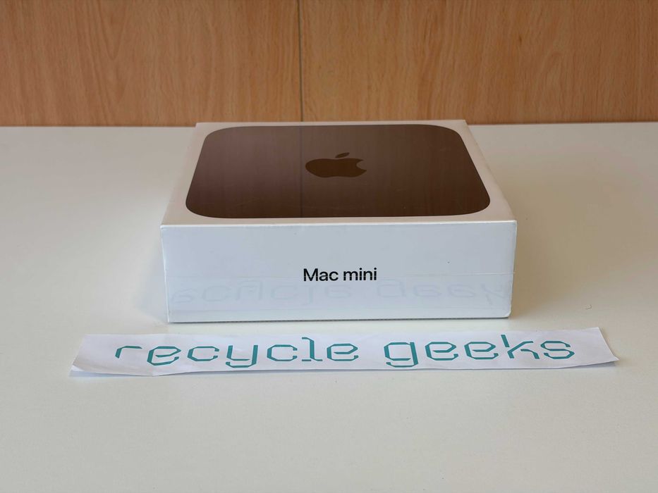 Apple Mac Mini A1993 MRTR2LL/A 2018 i3 8100B 8GB Ram 512GB NVMe — Novo N