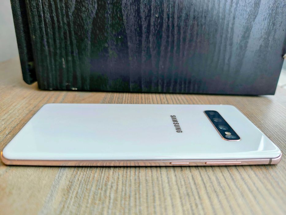 samsung s10 plu 12 RAM 1 TB