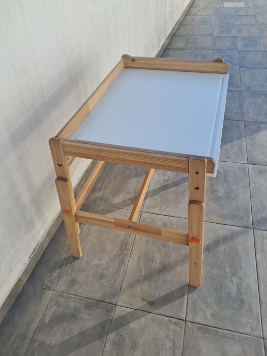 Secretária Infantil Regulável IKEA FLISAT
