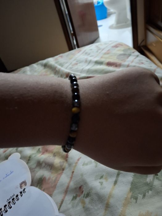 Pulseira castanha e preta