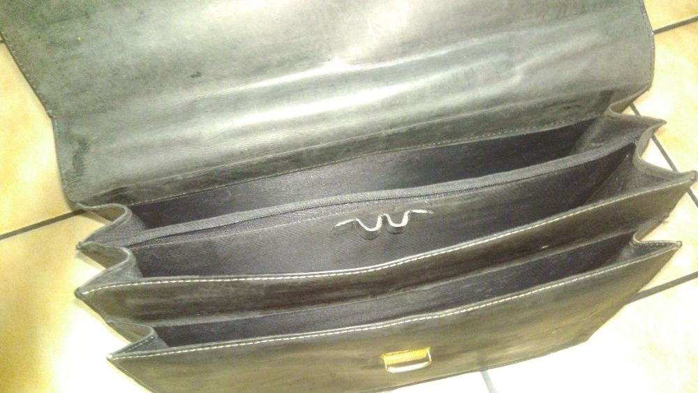 Mala em pele DAVIDOFF