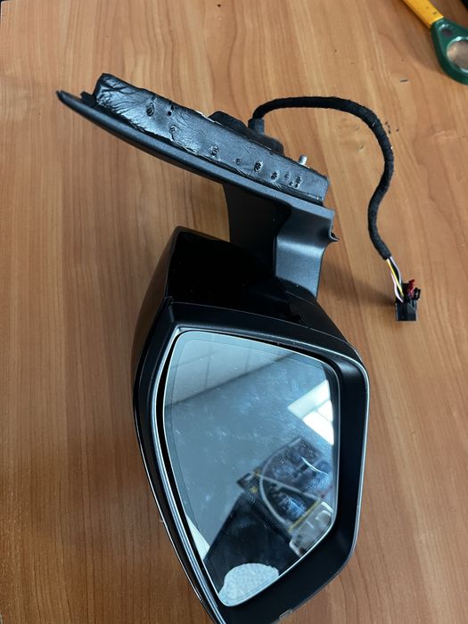 Ліве дзеркало Skoda Scala,10pin