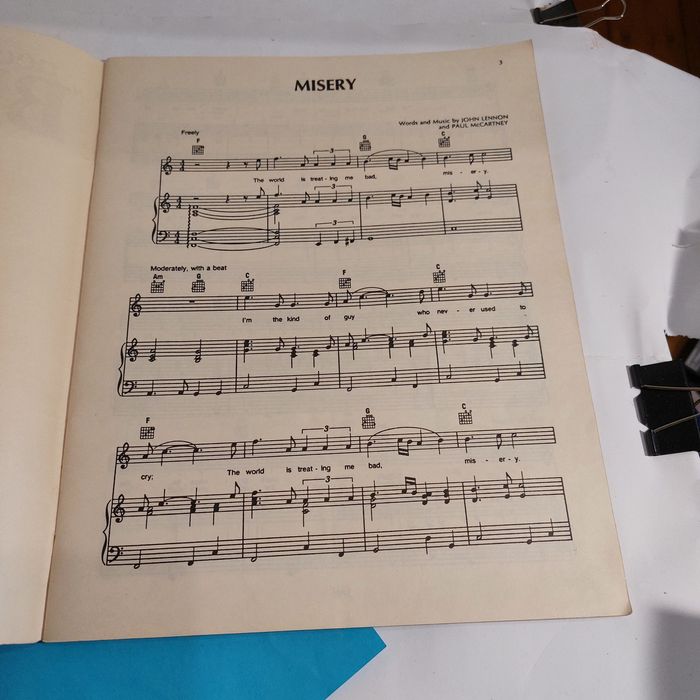 Журнал, песни , Beatles,  фортепиано,  гитара, ноты