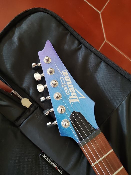 Guitarra Ibanez GRG121SP e acessórios