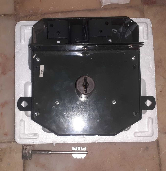 Fechadura tecocil com trancas