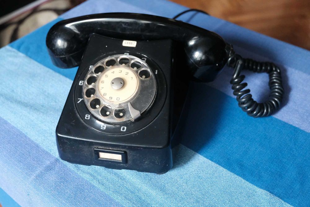 sprzedam telefon  retro