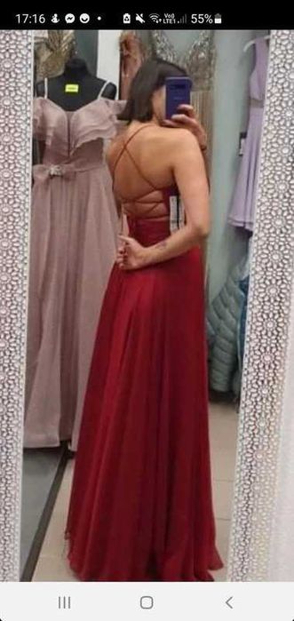 Bordowa sukienka