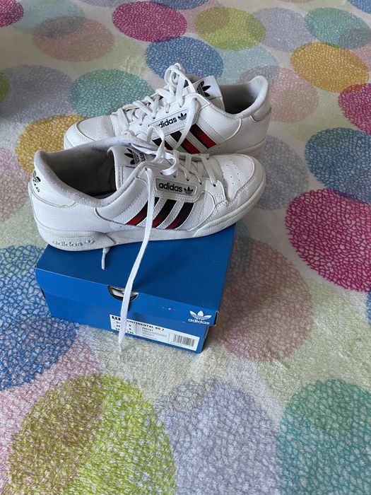 Sapatilhas adidas continental