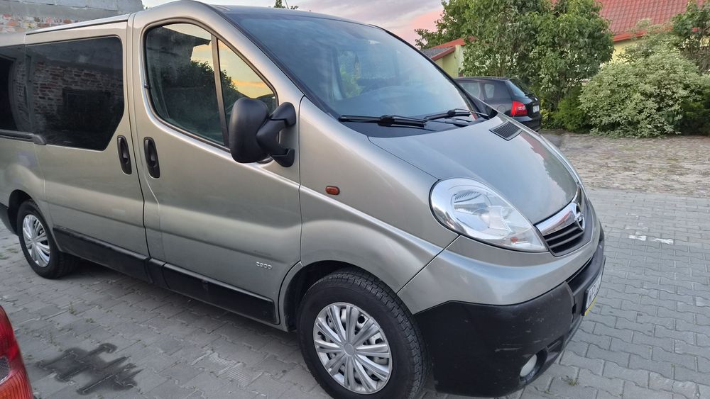 Opel Vivaro 2.0 cdti 9 osob