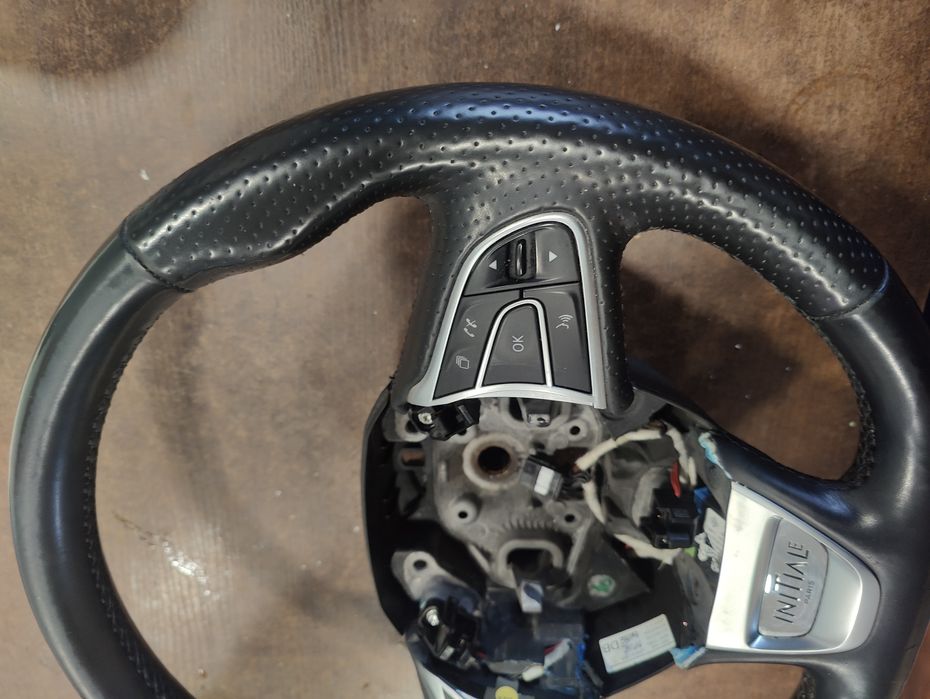 Renault Koleos II 2 INITIALE kierownica