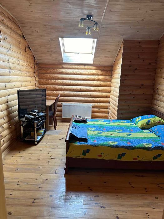 Київ. Осокорки. Баня, більярд. До 10 осіб.